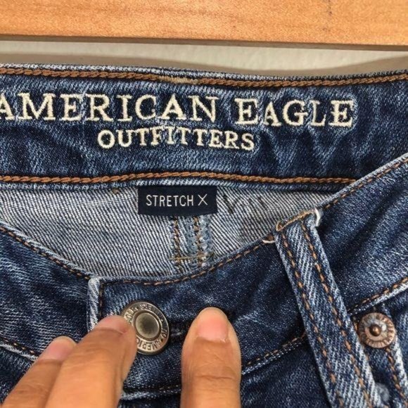American Eagle Vintage Hi-Rise Patch Jeans - Picture 5 of 13